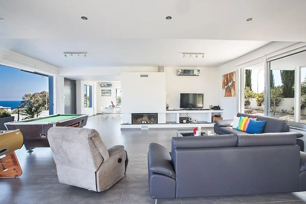 Villa Kono Sunshine - Luxury 4 Bedroom Cape Greco - Villa Close To Beach With Panoramic Views Cyprus