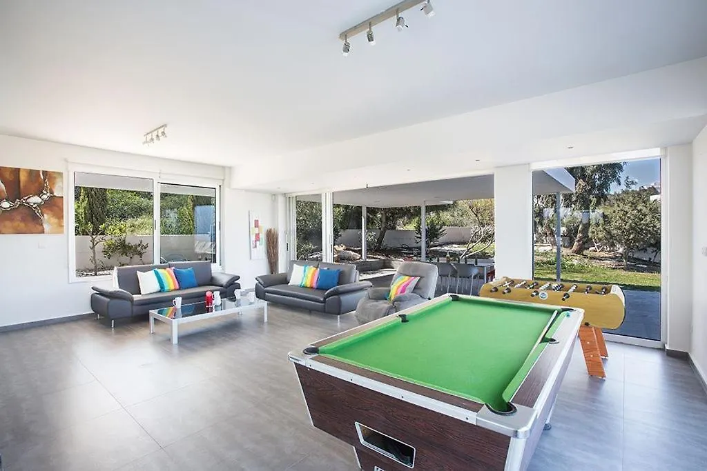 Villa Kono Sunshine - Luxury 4 Bedroom Cape Greco - Villa Close To Beach With Panoramic Views
