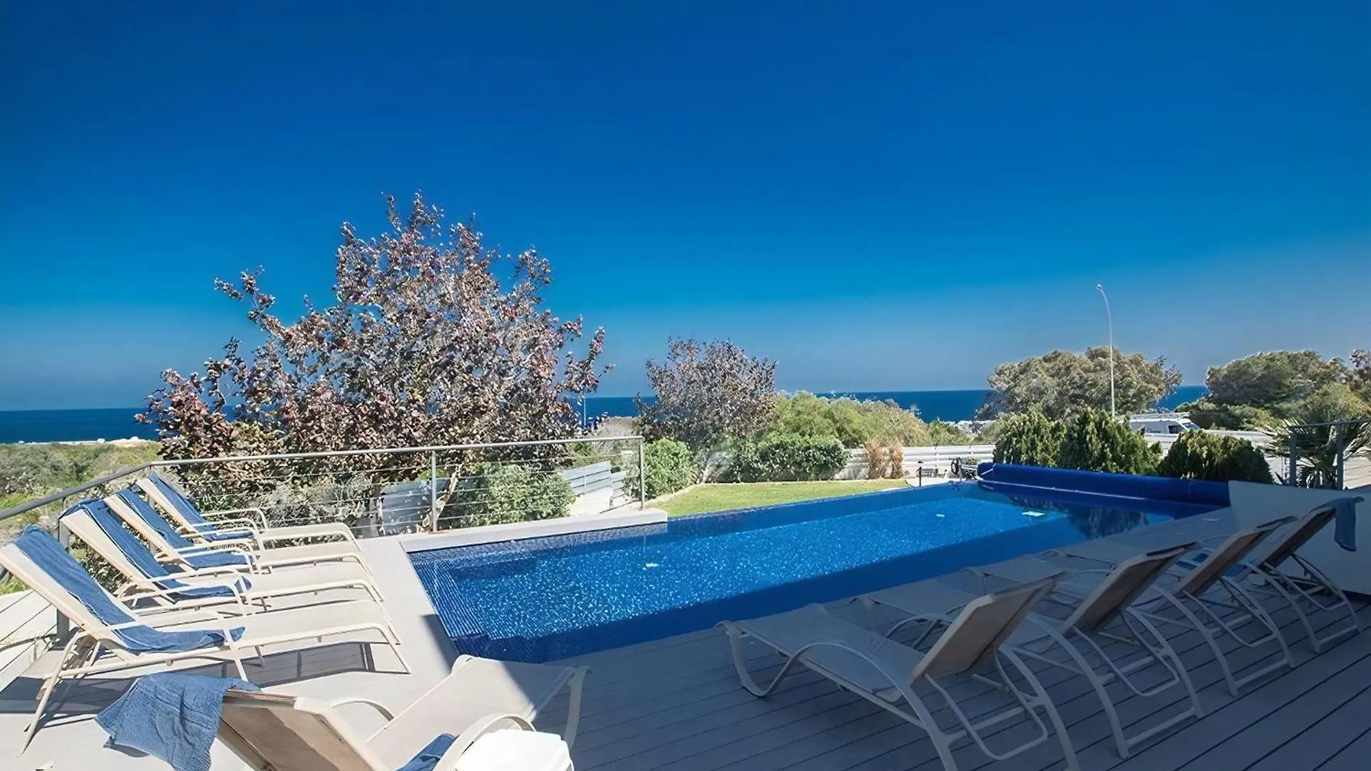 Villa Kono Sunshine - Luxury 4 Bedroom Cape Greco - Villa Close To Beach With Panoramic Views Cyprus