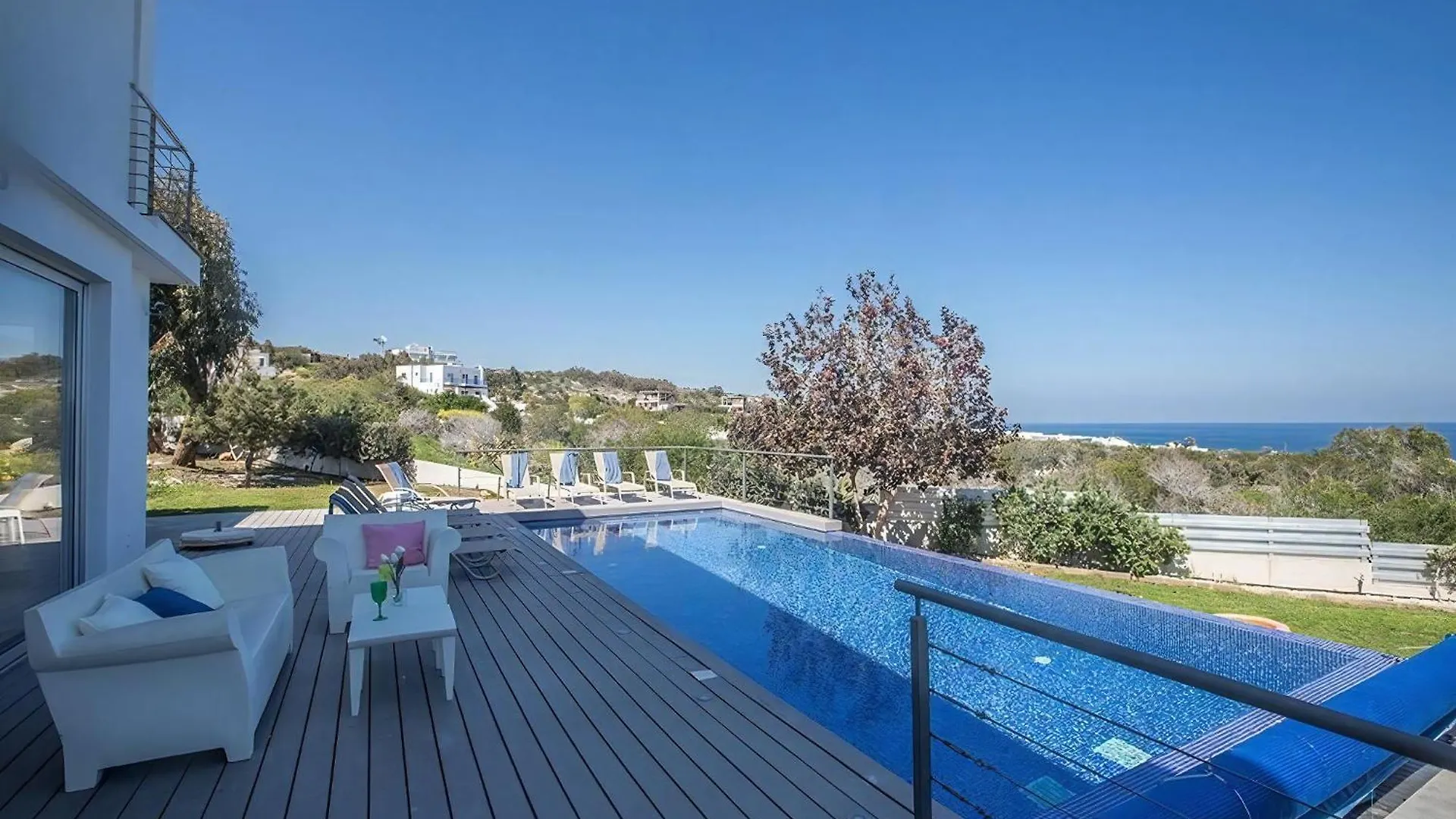 Villa Kono Sunshine - Luxury 4 Bedroom Cape Greco - Villa Close To Beach With Panoramic Views Cyprus