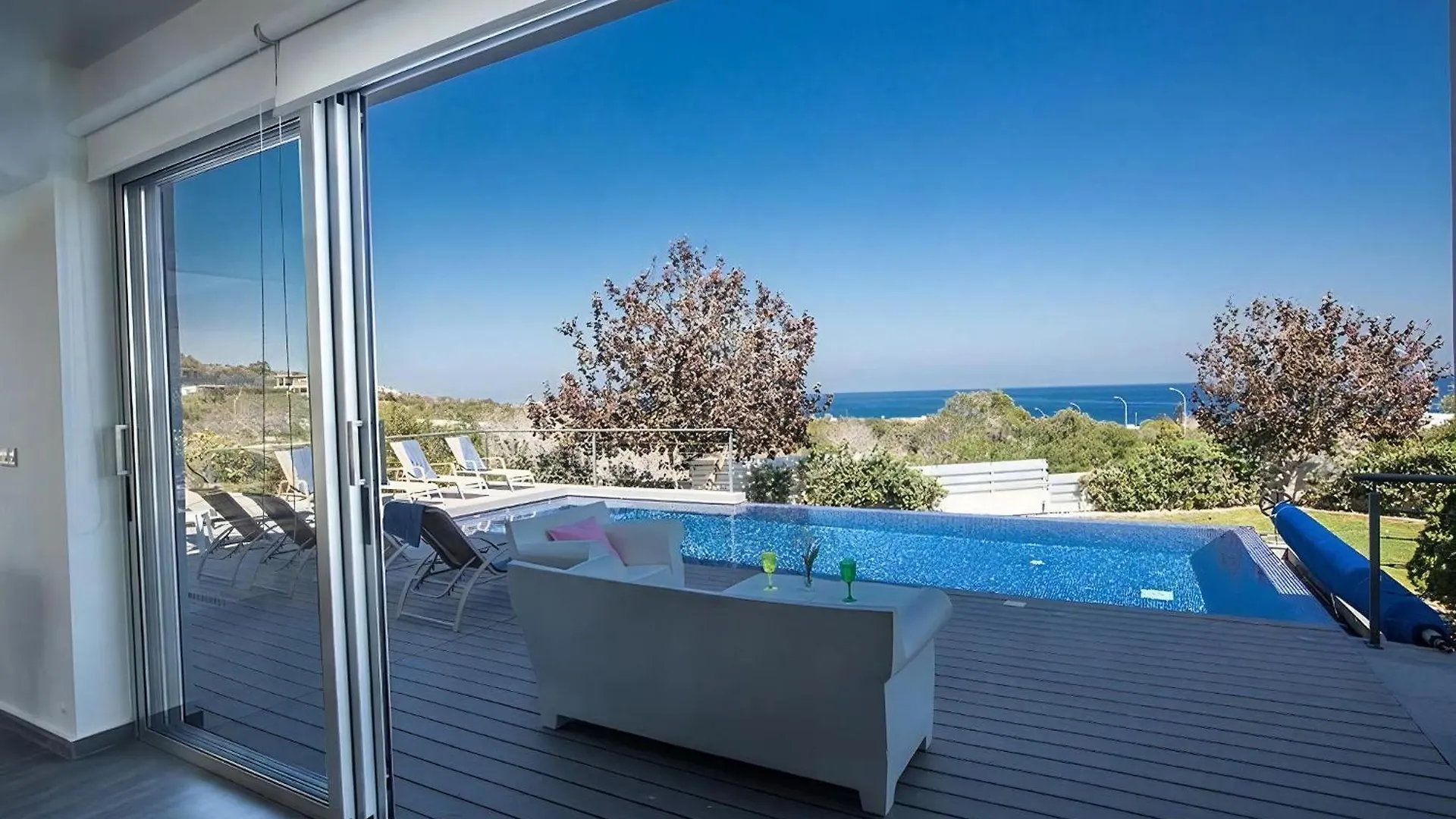 Villa Kono Sunshine - Luxury 4 Bedroom Cape Greco - Villa Close To Beach With Panoramic Views