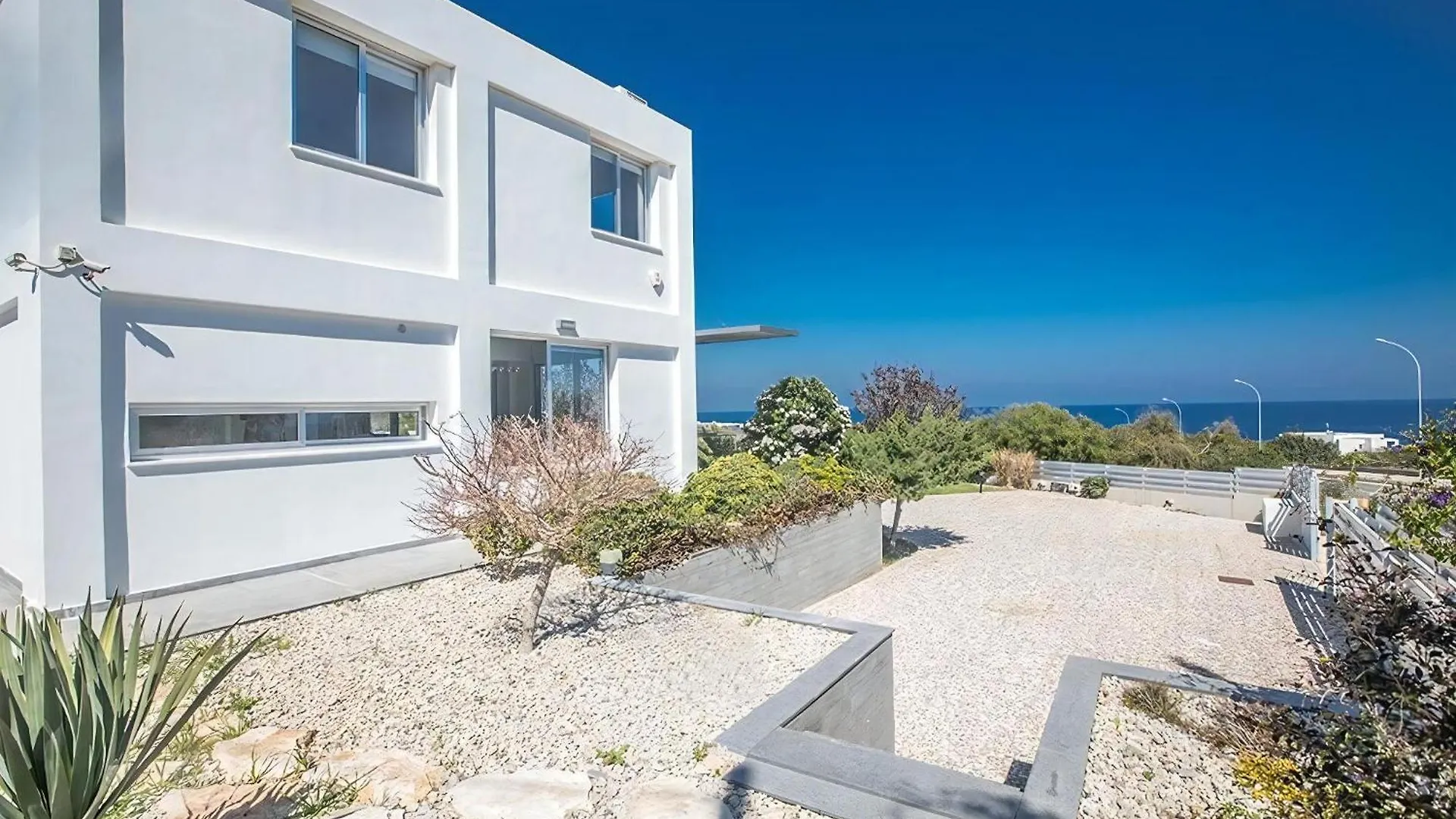 Villa Kono Sunshine - Luxury 4 Bedroom Cape Greco - Villa Close To Beach With Panoramic Views Cyprus