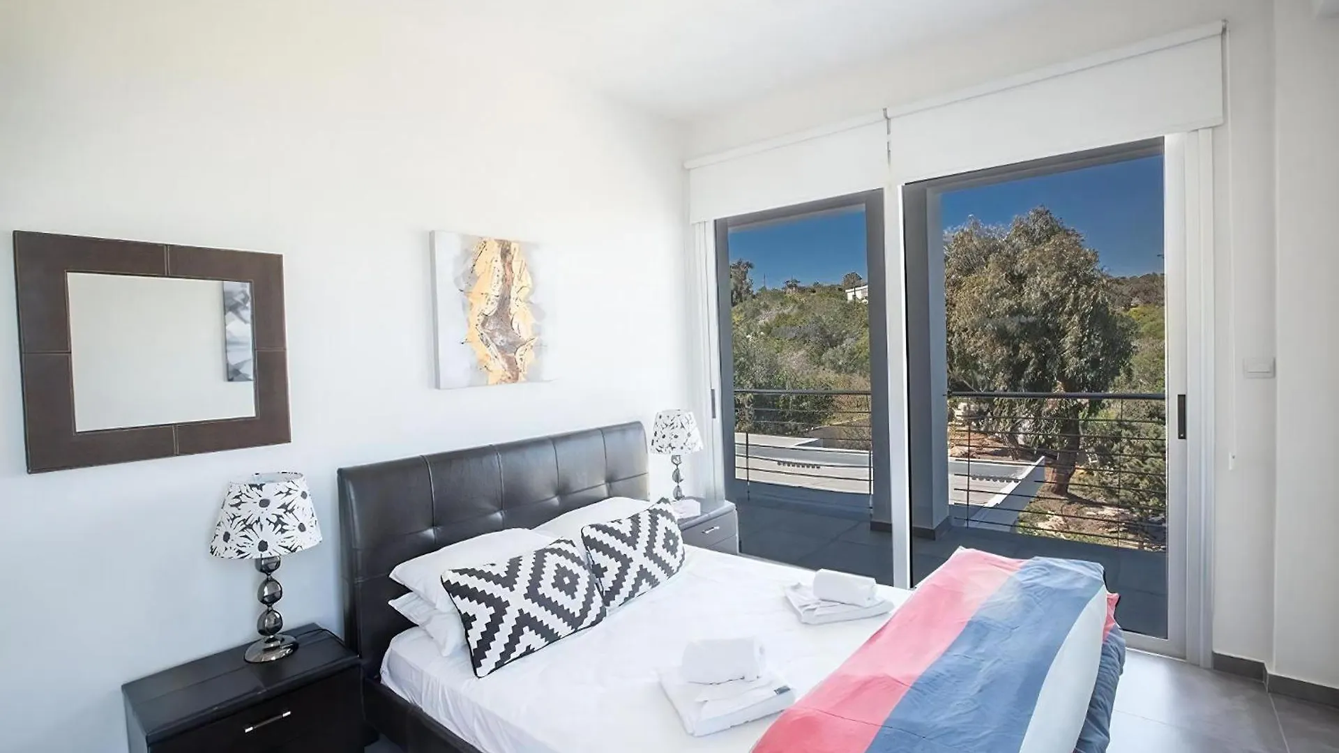 Villa Kono Sunshine - Luxury 4 Bedroom Cape Greco - Villa Close To Beach With Panoramic Views Cyprus